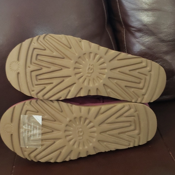 NWOB UGG Classic Mini Fluff 7 Shearling - Picture 12 of 15